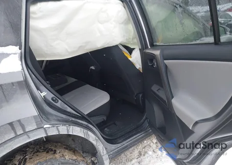 2018 Toyota Rav4 Xle z USA, uszkodzony, nr VIN JTMRFREV6JJ232788